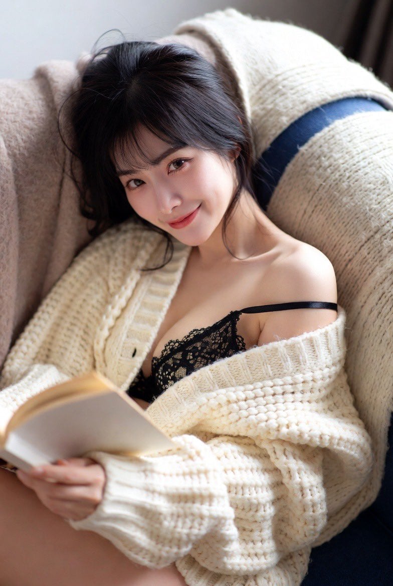 Cozy Knitwear and Lace Contrast Prompt