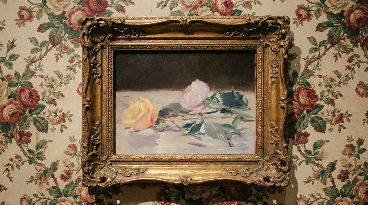 Immersive Transition Prompts for Painting Transformation - AI Prompt