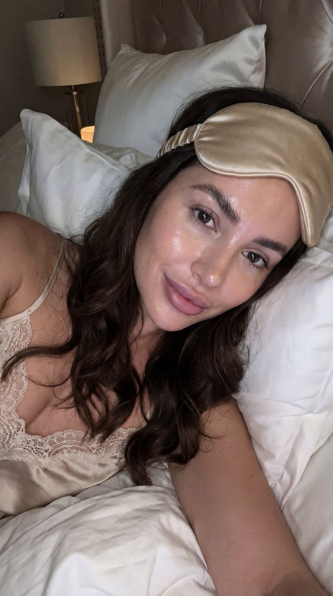 Influencer Candid Bedtime Selfie (Clean Girl Aesthetic)