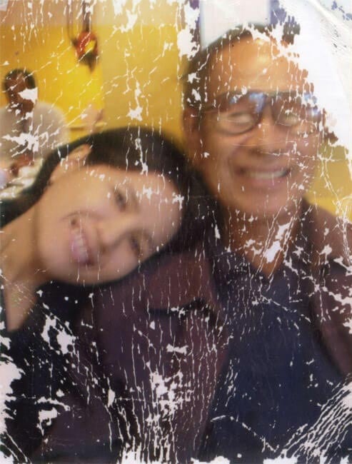 Old photo restoration prompt