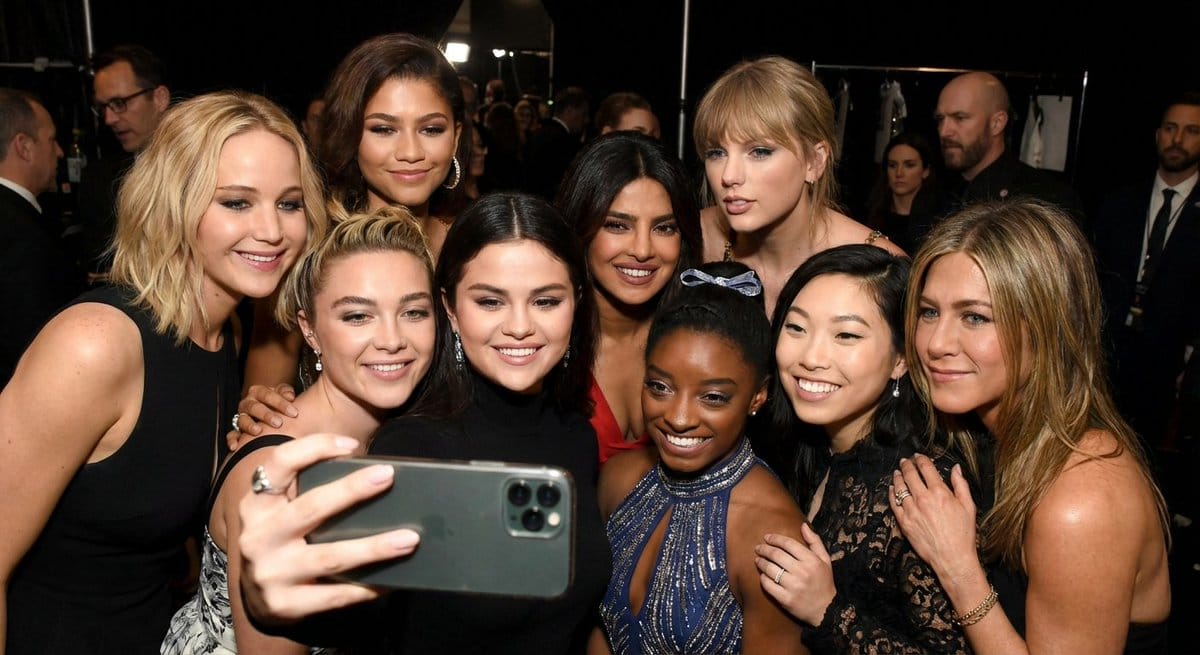 Selfie of 10 random female celebrities