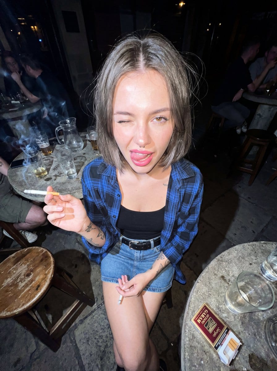 Y2K Grunge Flash Photography Portrait (Detailed)